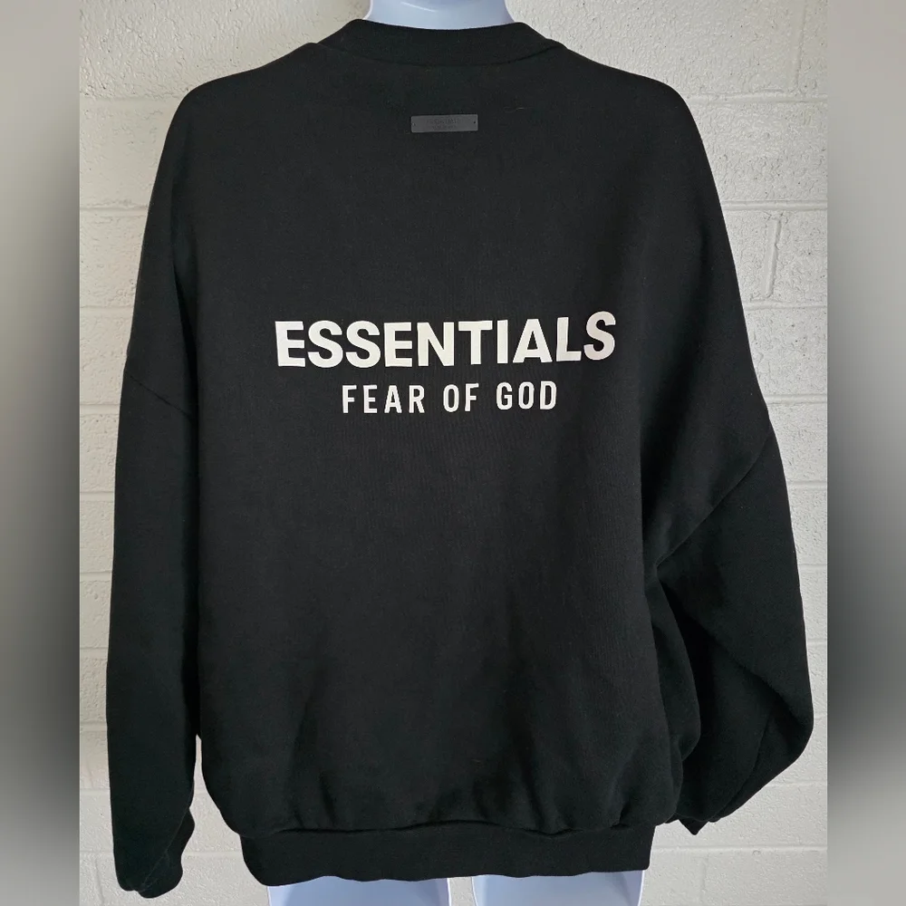 Fear of God Essentials Classic Fit Logo Graphic Sweatshirt - Picture 2 of 9